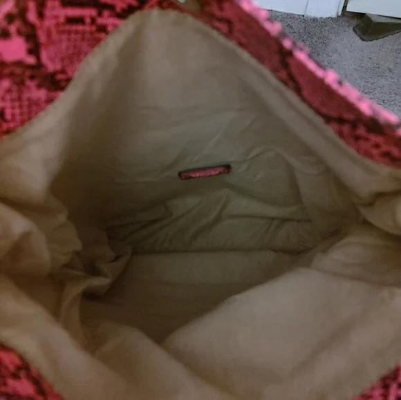 New Sassy Jones Pink Snake Print Women's Bag - Picture 4 of 4